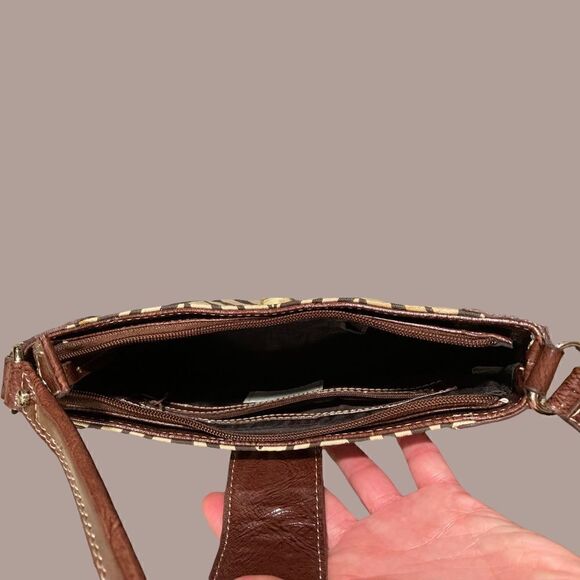 Liz Claiborne Brown and Tan Shoulder Bag - Picture 11 of 16